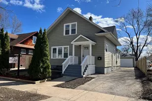 805 Helmholz Ave, Waukegan, IL 60085 - Photo 1