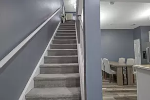 2332 Flagstone Ln, Carpentersville, IL 60110 - Photo 12