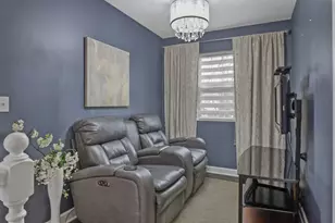 2332 Flagstone Ln, Carpentersville, IL 60110 - Photo 18