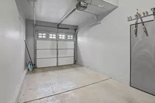 2332 Flagstone Ln, Carpentersville, IL 60110 - Photo 22