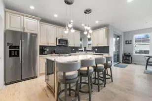 580 Francesca Ln, Roselle, IL 60172 - Photo 4