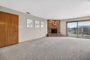 7445 Ponderosa Ct, Orland Park, IL 60462 - Photo 4