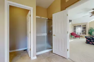 5670 Brentwood Dr, Hoffman Estates, IL 60192 - Photo 26