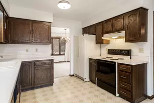 8169 Clockview Rd, Rockford, IL 61108 - Photo 14