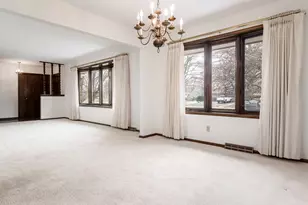 8169 Clockview Rd, Rockford, IL 61108 - Photo 6