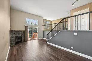 651 W Georgian Ct, Addison, IL 60101 - Photo 4