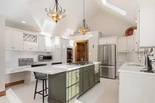 4005 White Eagle Dr, Naperville, IL 60564 - Photo 14