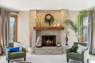 4005 White Eagle Dr, Naperville, IL 60564 - Photo 8