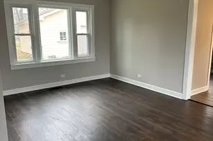 971 Solfisburg Ave, Aurora, IL 60505 - Photo 2