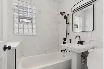 8235 S Woodlawn Avenue, Chicago, IL 60619 - Photo 8