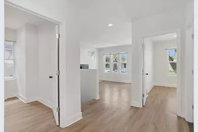 8235 S Woodlawn Avenue, Chicago, IL 60619 - Photo 6