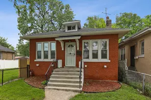 8235 S Woodlawn Ave, Chicago, IL 60619 - Photo 1