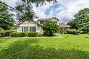 2102 W Hunters Ln, Spring Grove, IL 60081 - Photo 2