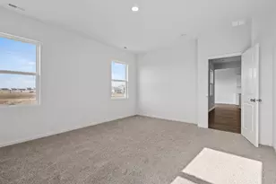 310 Astor Ct, Elgin, IL 60124 - Photo 40