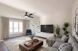 247 Driftwood Ln, Bloomingdale, IL 60108 - Photo 2