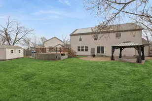 145 S Oakleaf Rd, Algonquin, IL 60102 - Photo 20