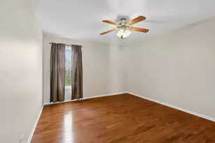 145 S Oakleaf Rd, Algonquin, IL 60102 - Photo 14