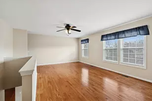 145 S Oakleaf Rd, Algonquin, IL 60102 - Photo 8