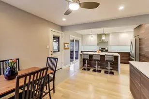 6059 N Tripp Ave, Chicago, IL 60646 - Photo 12