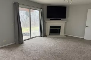 924 Windstone Ct, Lake in the Hills, IL 60156 - Photo 14