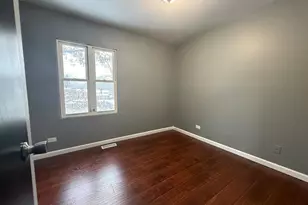 7609 Bristol Ln, Hanover Park, IL 60133 - Photo 4