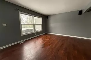 7609 Bristol Ln, Hanover Park, IL 60133 - Photo 6