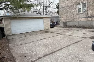 4819 W Addison St, Chicago, IL 60641 - Photo 16