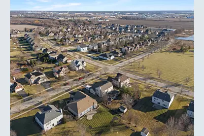 2408 Moutray Lane, North Aurora, IL 60542 - Photo 46