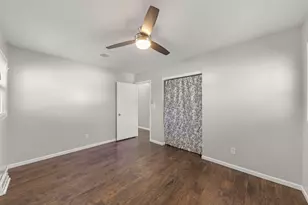 1614 Lucylle Ave, Saint Charles, IL 60174 - Photo 10