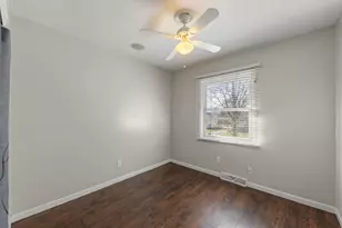 1614 Lucylle Ave, Saint Charles, IL 60174 - Photo 12