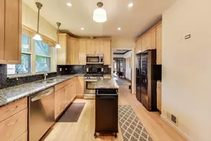 2700 W Carmen Ave, Chicago, IL 60625 - Photo 10