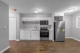 7201 W Wellington Ave, Elmwood Park, IL 60707 - Photo 6