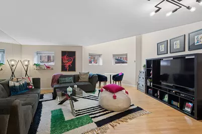 700 W Cornelia Avenue #1E, Chicago, IL 60657 - Photo 4