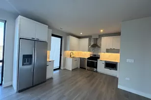 451 E Pershing Ave, Chicago, IL 60653 - Photo 10