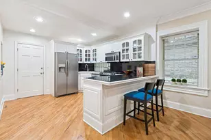 2734 N Mildred Ave, Chicago, IL 60614 - Photo 8