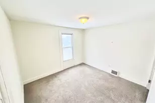 747 Delius St, Aurora, IL 60505 - Photo 24