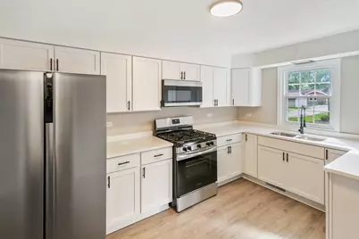 428 E 156th Place, South Holland, IL 60473 - Photo 10