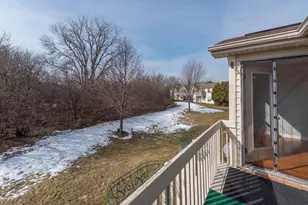 974 N Village Dr, Round Lake Beach, IL 60073 - Photo 26