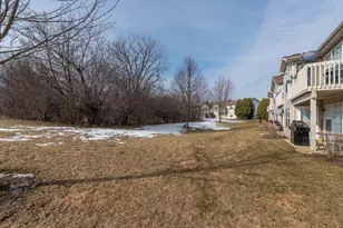 974 N Village Dr, Round Lake Beach, IL 60073 - Photo 30