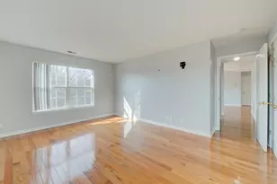 974 N Village Dr, Round Lake Beach, IL 60073 - Photo 18