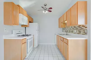 974 N Village Dr, Round Lake Beach, IL 60073 - Photo 10