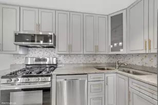 1126 S New Wilke Rd, Arlington Heights, IL 60005 - Photo 12