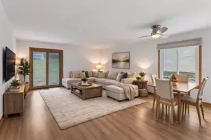 2404 Danbury Dr, Woodridge, IL 60517 - Photo 4