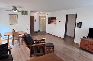 2404 Danbury Dr, Woodridge, IL 60517 - Photo 6