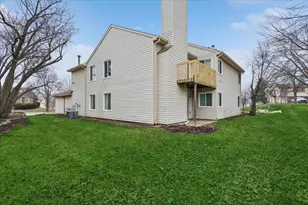 2404 Danbury Dr, Woodridge, IL 60517 - Photo 16