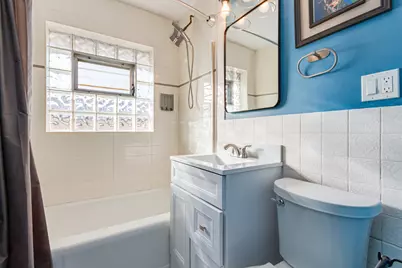 7513 W Ainslie Street, Harwood Heights, IL 60706 - Photo 20