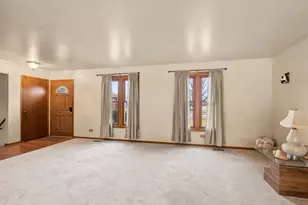 15232 Oxford Dr, Orland Park, IL 60462 - Photo 2