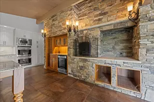 921 S Batavia Ave, Geneva, IL 60134 - Photo 14