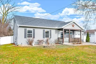 109 Mabee Ave, East Peoria, IL 61611 - Photo 2