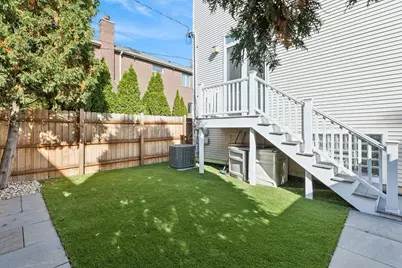 1702 N Maplewood Avenue, Chicago, IL 60647 - Photo 24